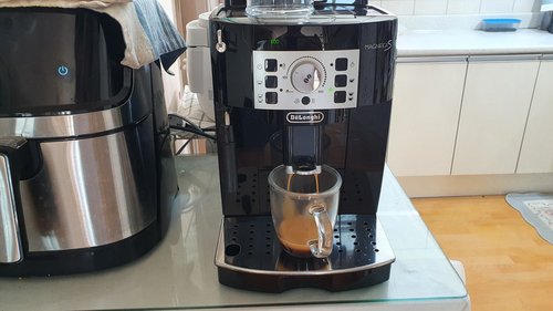 드롱기 전자동 커피머신 ECAM22.110.B 블랙 빠른배송 (유럽정품 / 관부가세 포함)