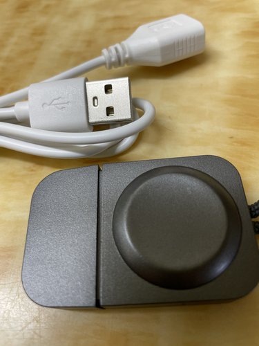 swiss magroid 스위스맥로이드 V10 애플워치 휴대용 USB 무선충전패드 충전기