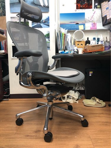 [허먼밀러 공식딜러] New Aeron Chair CD Carbon (C Size)