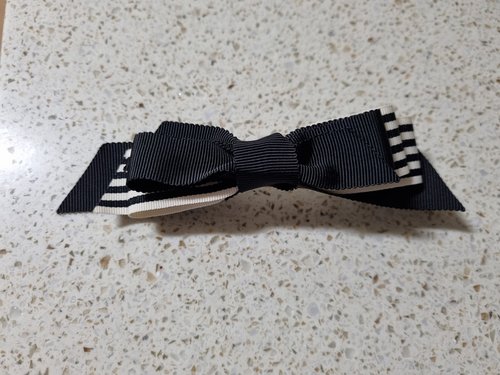 stripe ribbon hairpin