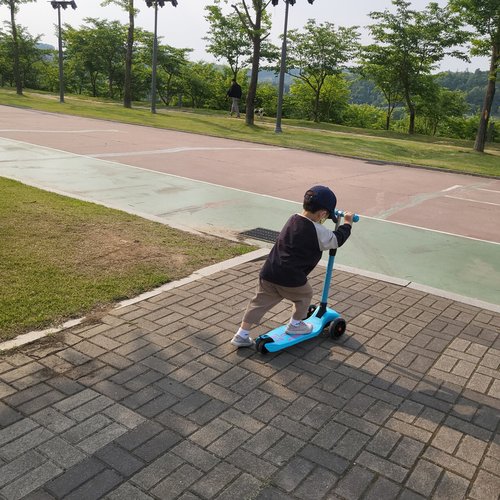 미토 킹 유아 어린이 킥보드 퀵보드 씽씽카  안전한 범퍼 광폭바퀴