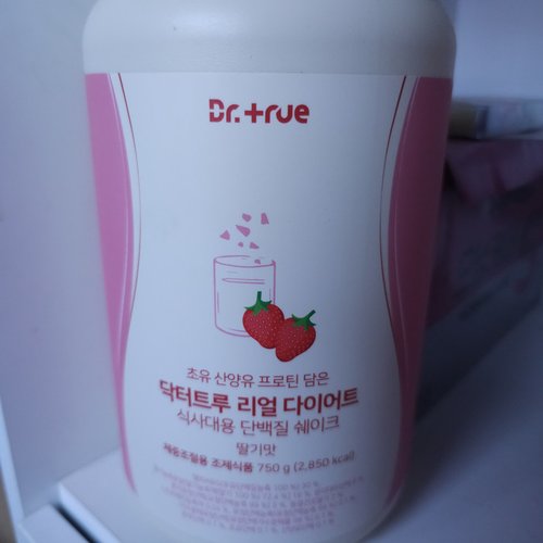 닥터트루 초유 산양유 프로틴 담은 리얼 다이어트 식사대용 단백질 쉐이크 딸기맛 750g (카카오 이모티콘 쉐이크보틀 포함)