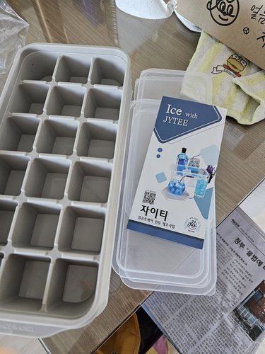 얼음쏘옥 얼음 트레이 얼음틀 18구 4개 + 얼음통 + 스쿱 세트