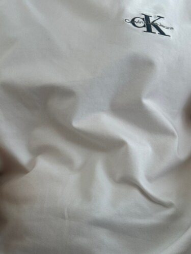 여성 레귤러핏 스몰 모노그램 로고 반팔 티셔츠(J218883리뉴얼)