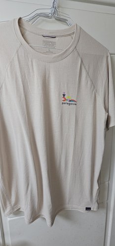 [파타고니아코리아] ( 23720P5  )  2024년 SS 멘즈 캐필린 쿨 트레일 그래픽 셔츠