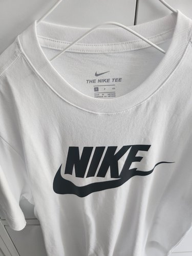 [나이키코리아공식]여성 나이키 스포츠웨어 칠 니트 티셔츠 FV5509-100