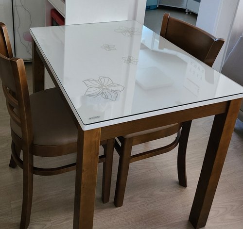 [동서가구] H심플 고광택 하이그로시 2인용 식탁 테이블 세트 (의자 포함) DF628652