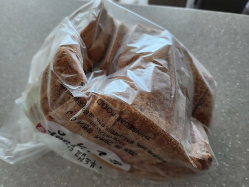 부드럽고 담백한 곡물 식빵