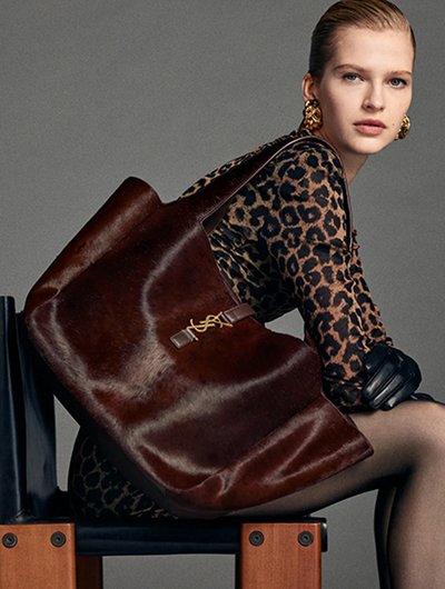 스타일과 수납을 모두 갖춘 토트백