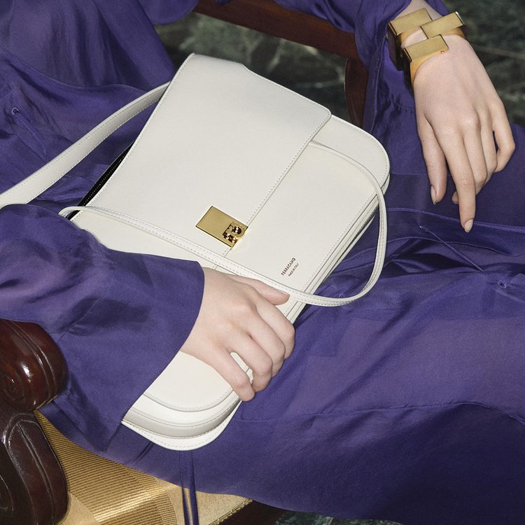 페라가모 AW26 핸드백