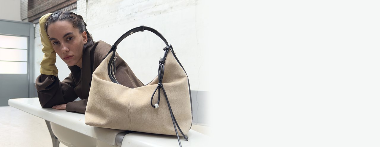 1030~1108	"BAG & WALLET OUTLETS  SSG DAY"